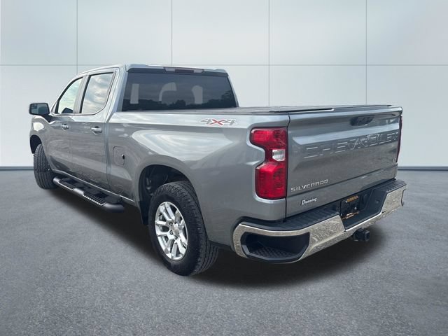 Used 2023 Chevrolet Silverado 1500 LT AWD/4WD image 2