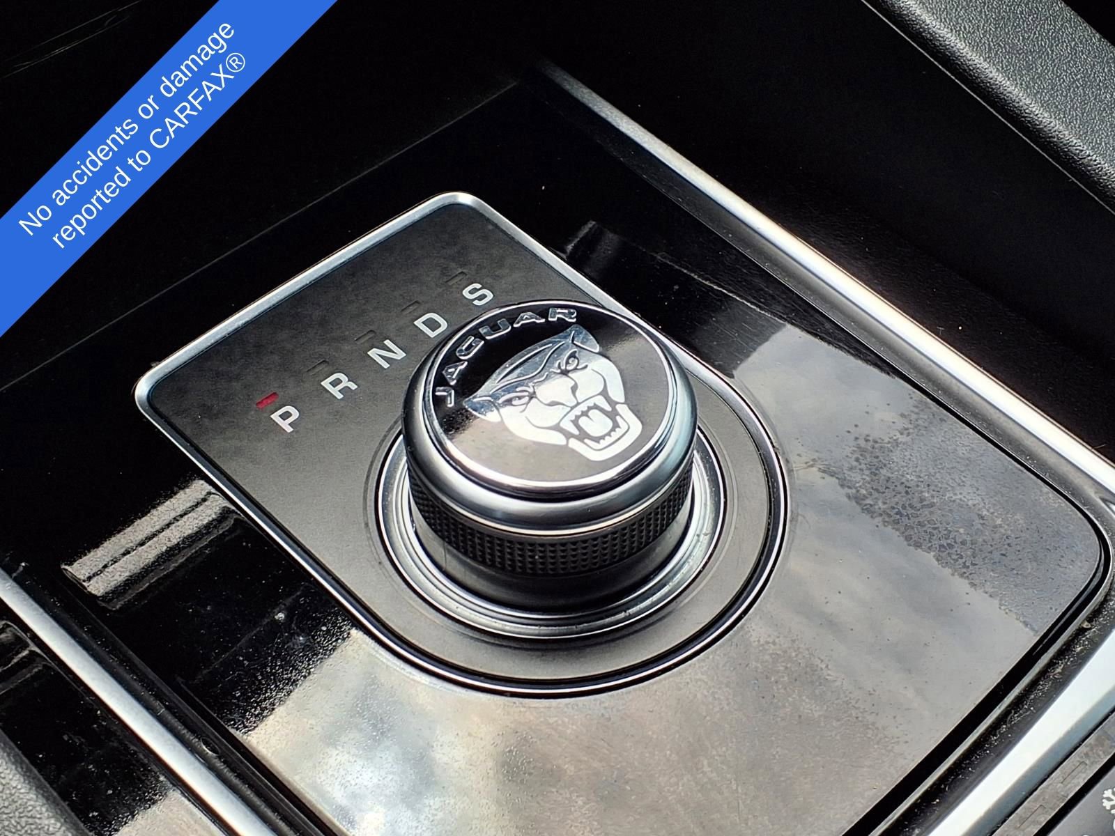 Used 2019 Jaguar F-PACE Premium image 25