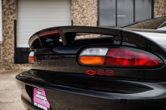 Used 2002 Chevrolet Camaro Z28 w/ SS Performance/Appearance Pkg RWD image 30