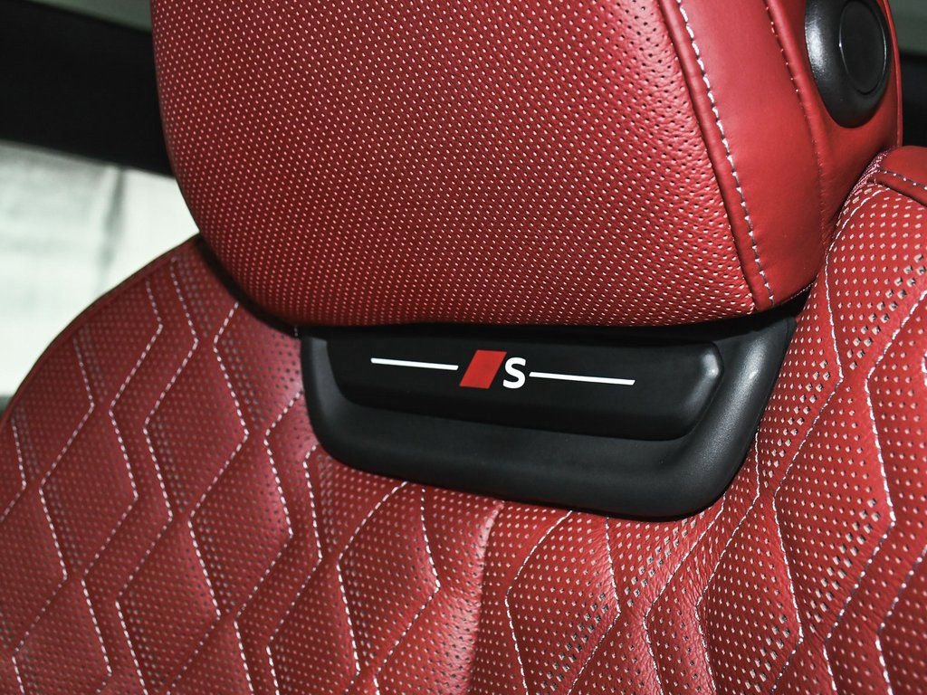 Used 2025 Audi S6 e-tron Prestige w/ 21" Black Optic Package image 60