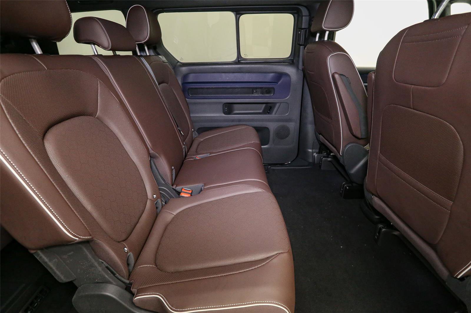 New 2025 Volkswagen ID. Buzz Pro S image 15