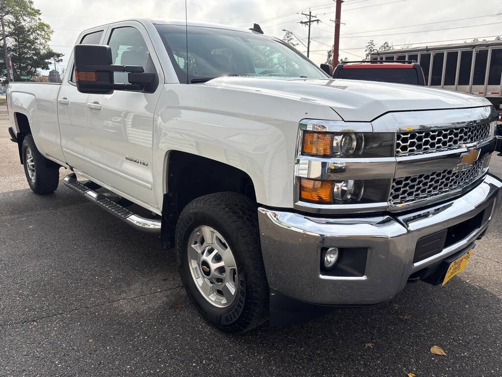 Used 2019 Chevrolet Silverado 2500 LT w/ All Star Edition image 4