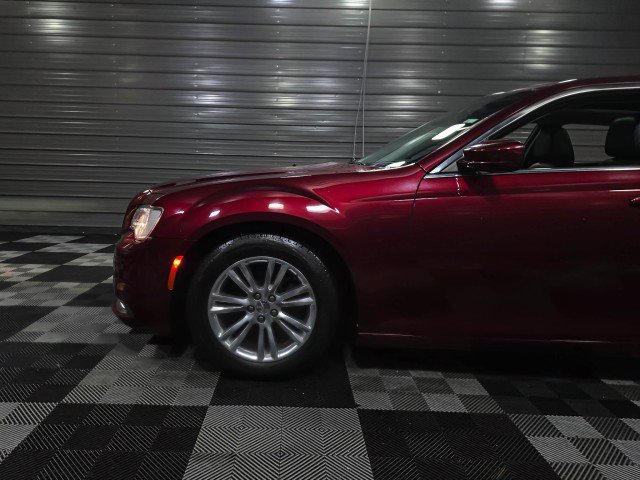 Used 2017 Chrysler 300 Limited w/ Value Package image 38