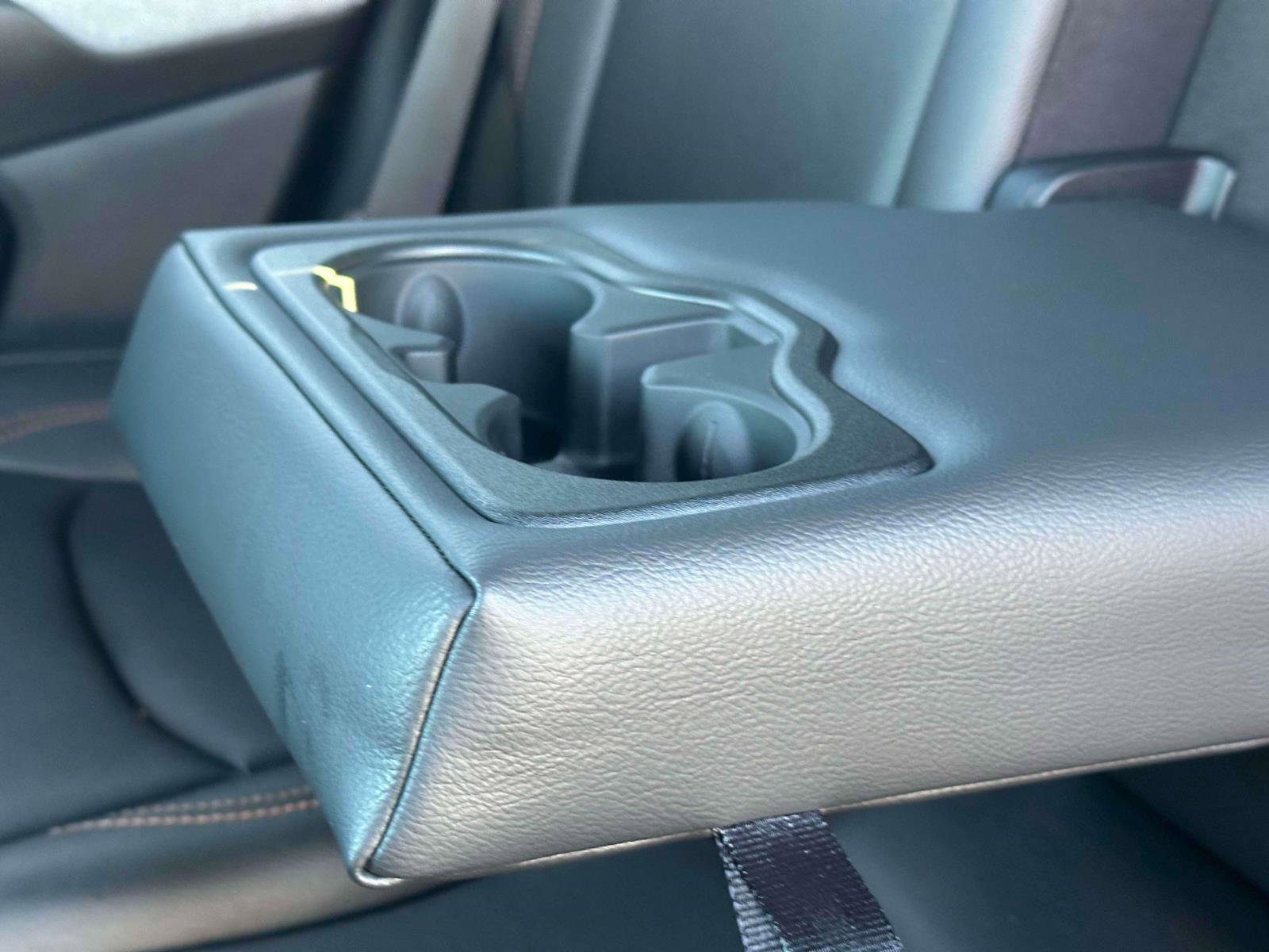 Used 2024 Jeep Compass Latitude image 13