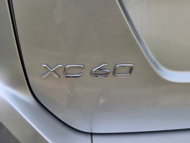 Used 2015 Volvo XC60 T5 Premier w/ Proximity Package FWD image 8