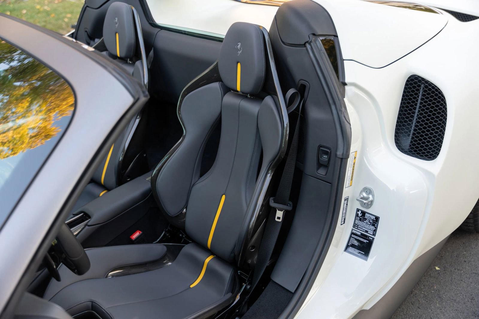 Used 2023 Ferrari 296 GTS Convertible 2D image 22
