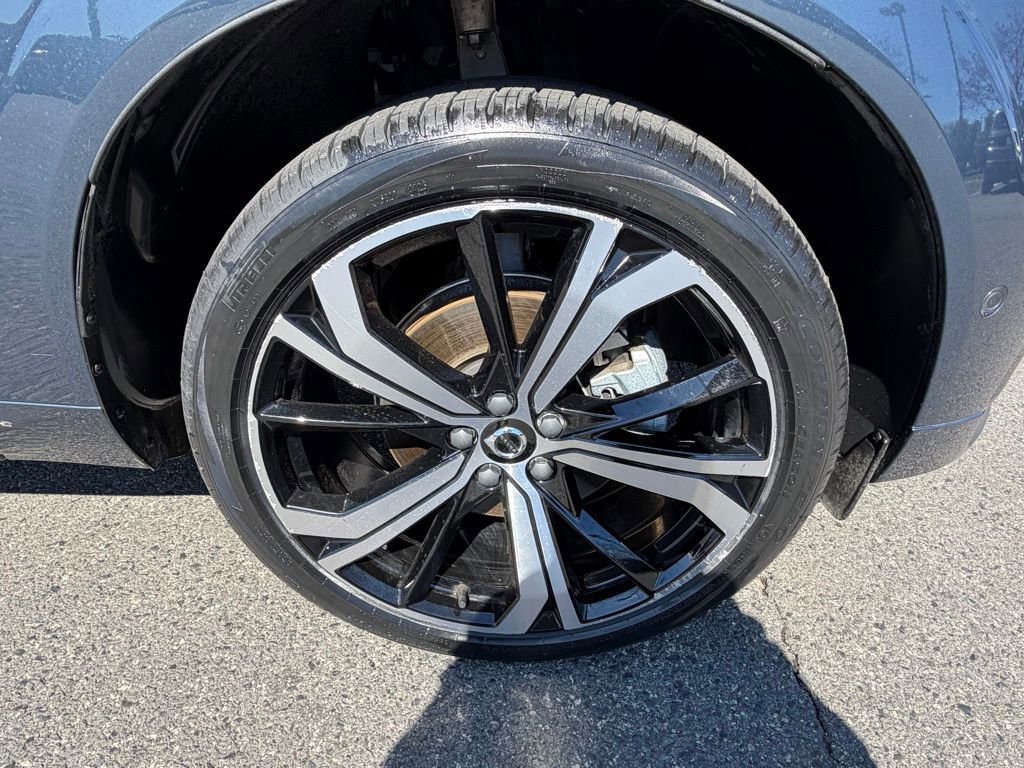 Used 2024 Volvo XC60 B5 Ultimate w/ Protection Package Premier image 15