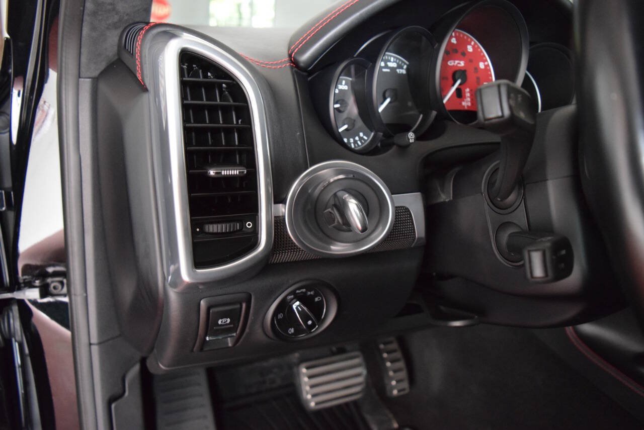 Used 2017 Porsche Cayenne GTS AWD/4WD image 38