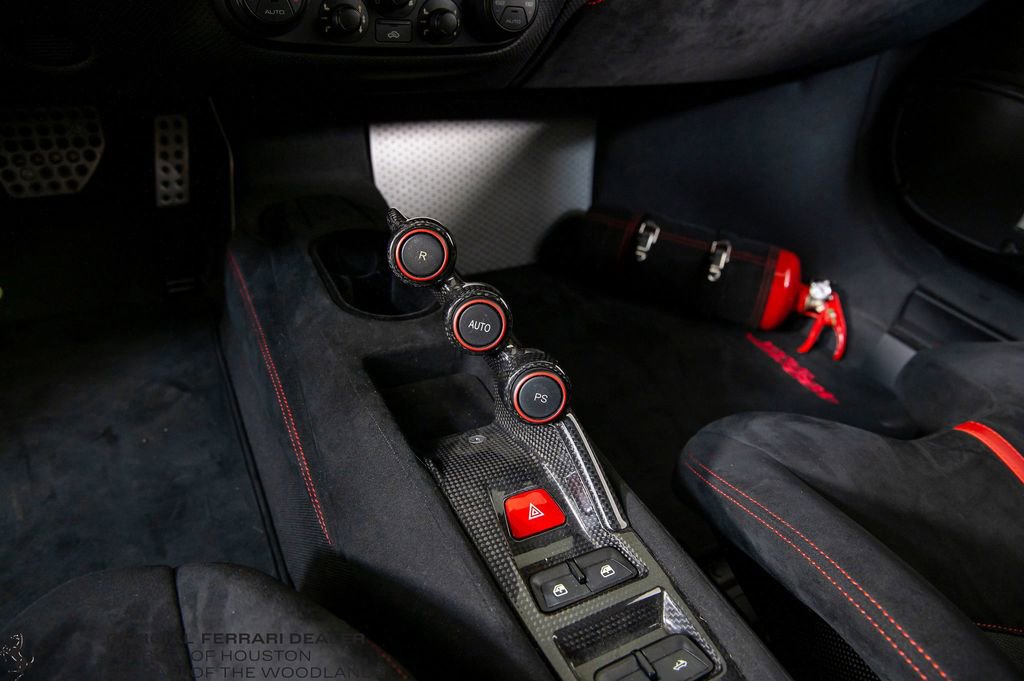 Used 2019 Ferrari 488 Pista Spider image 17