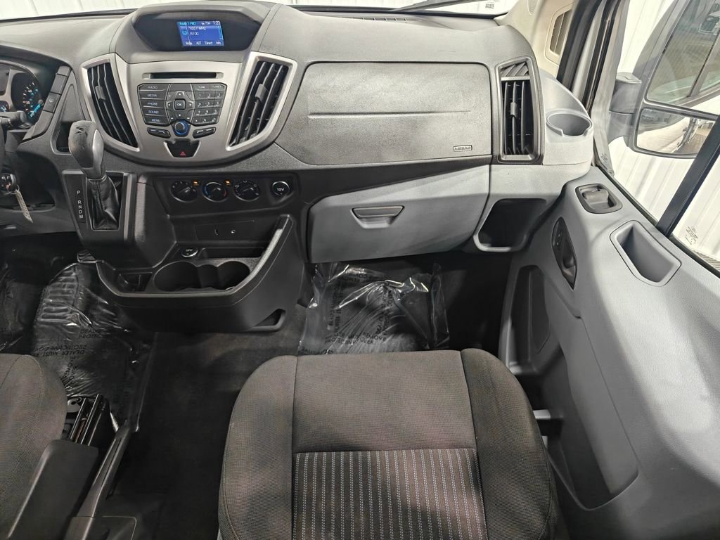 Used 2015 Ford Transit 150 XLT image 31