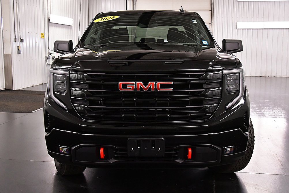 Used 2025 GMC Sierra 1500 Elevation image 2