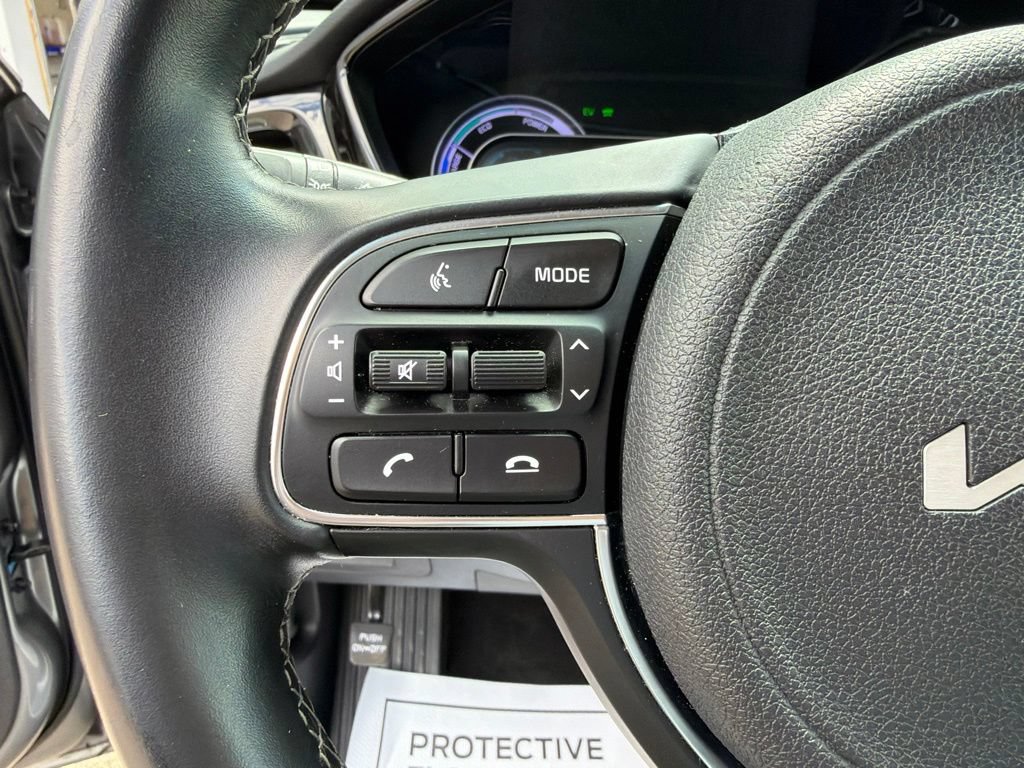 Used 2022 Kia Niro LXS FWD image 23