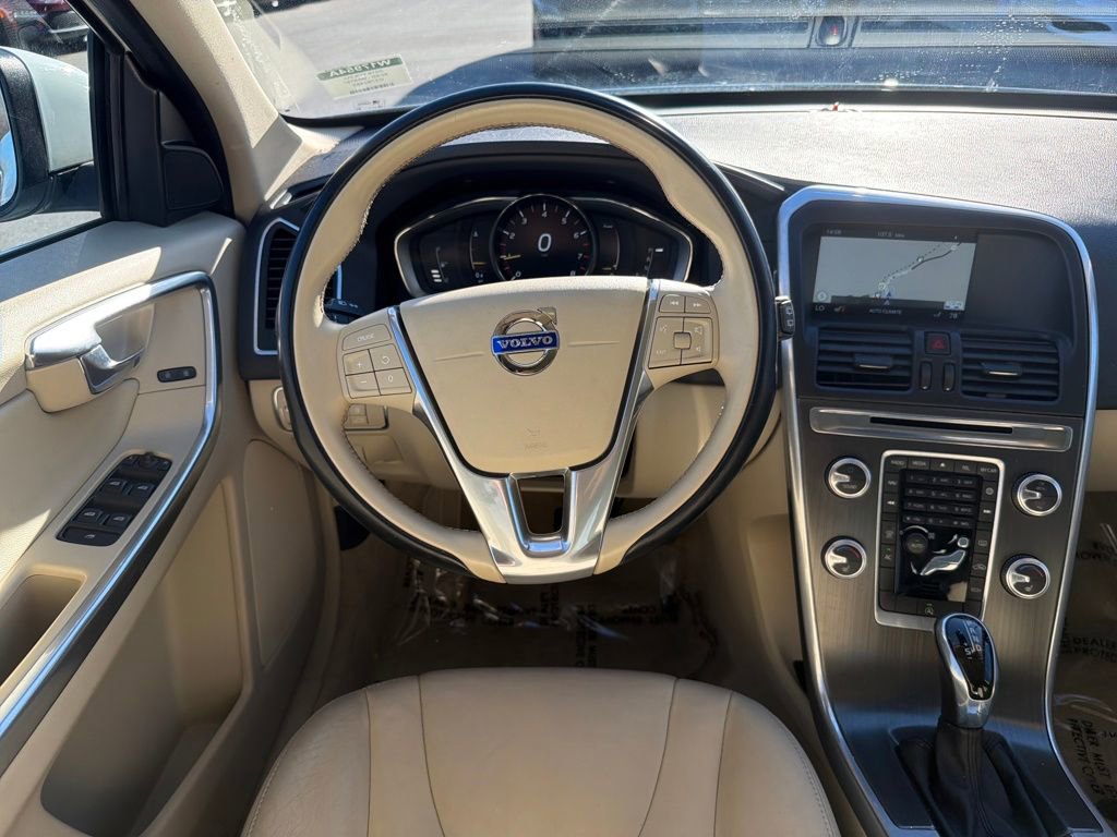 Used 2016 Volvo XC60 T5 Premier image 17