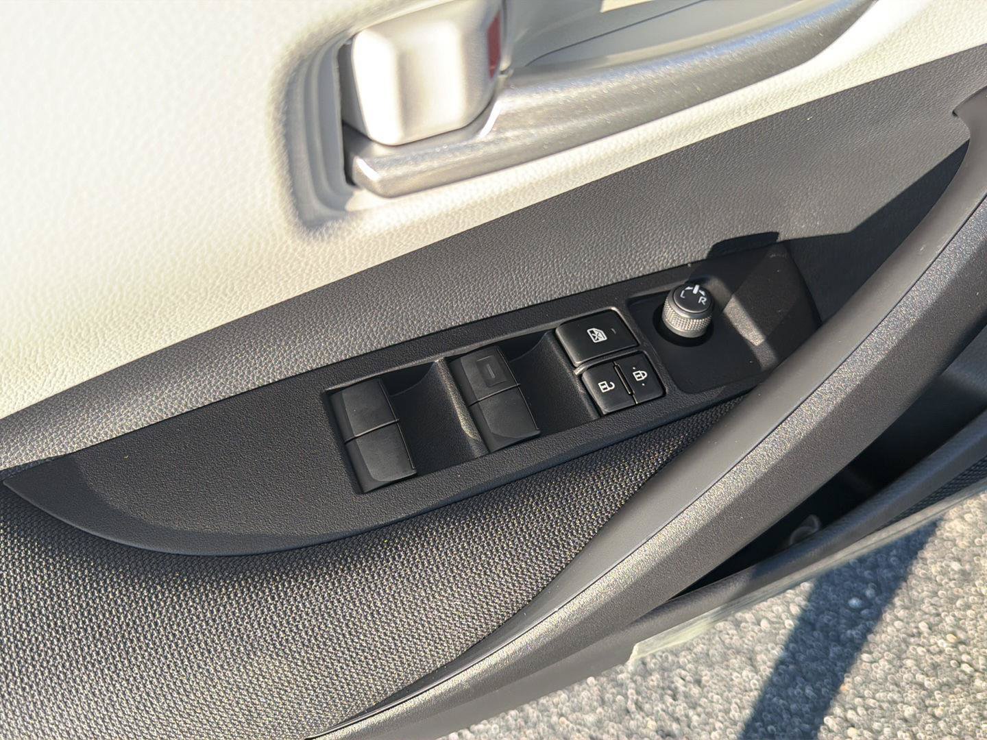 New 2026 Toyota Corolla SE FWD image 29