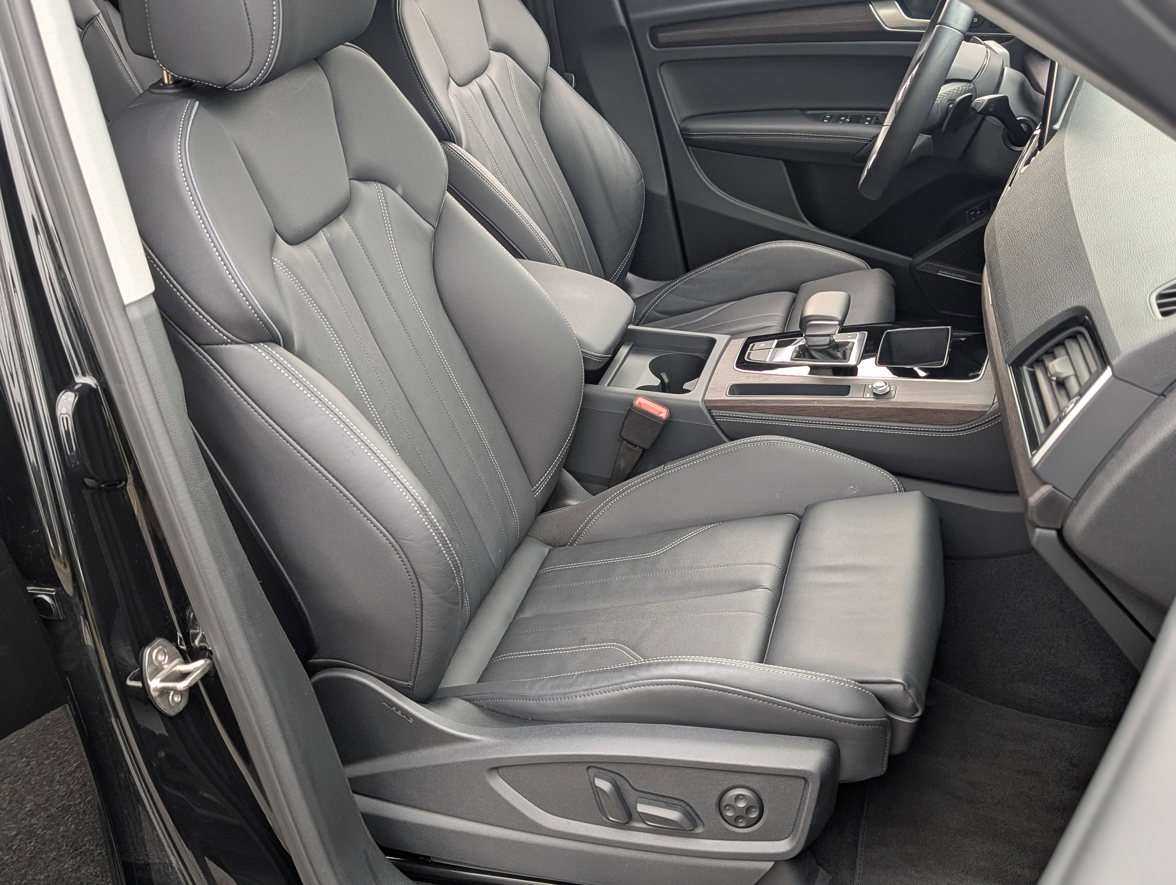 Used 2024 Audi Q5 e Premium Plus image 23