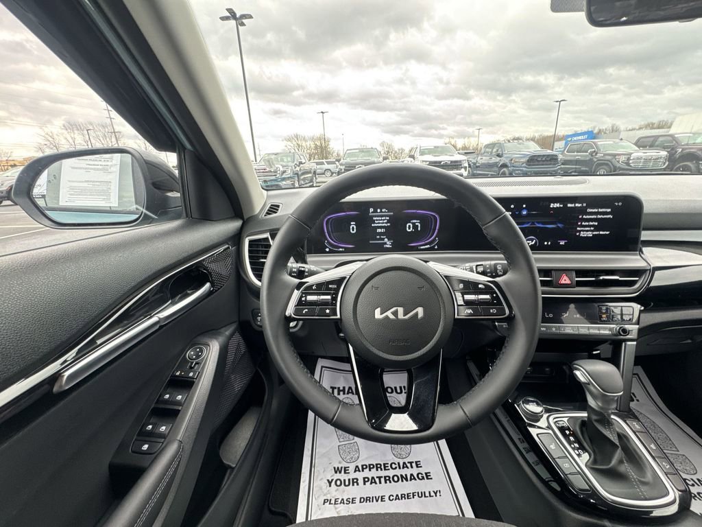 Used 2026 Kia Seltos S image 14