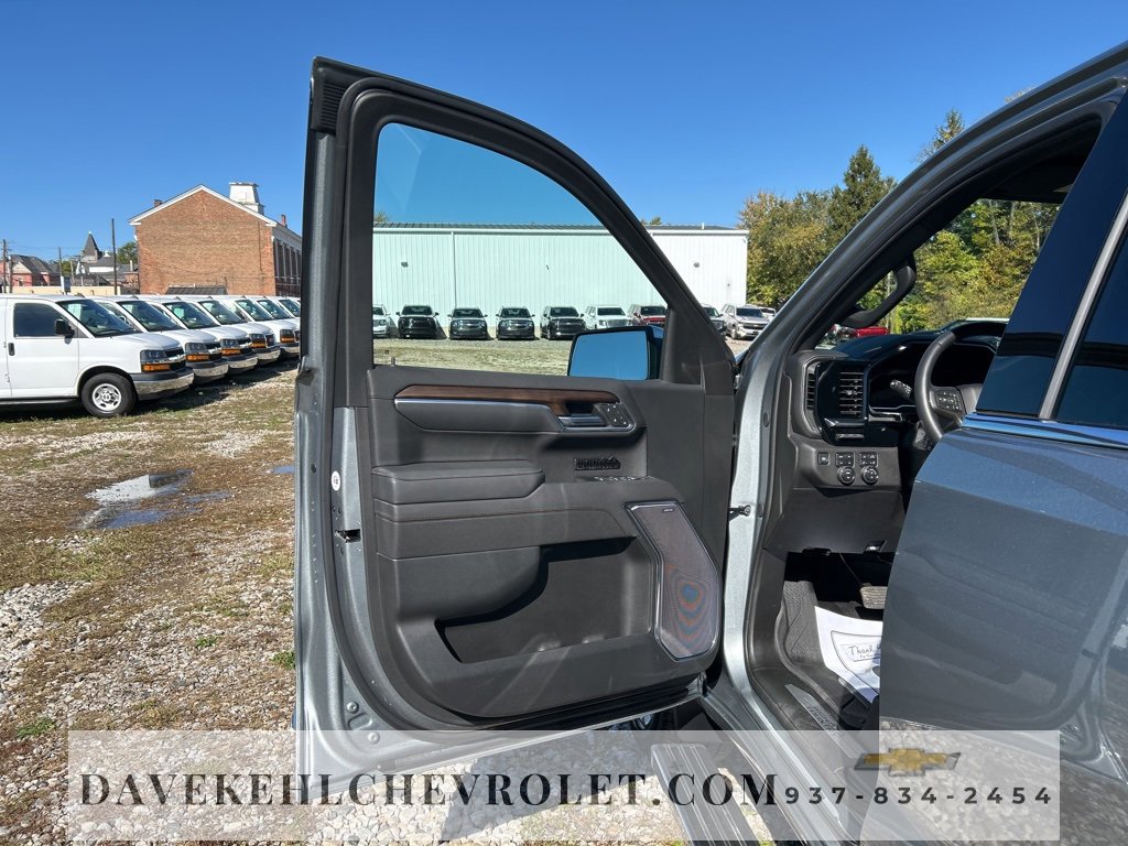 Certified 2025 Chevrolet Silverado 1500 High Country image 9