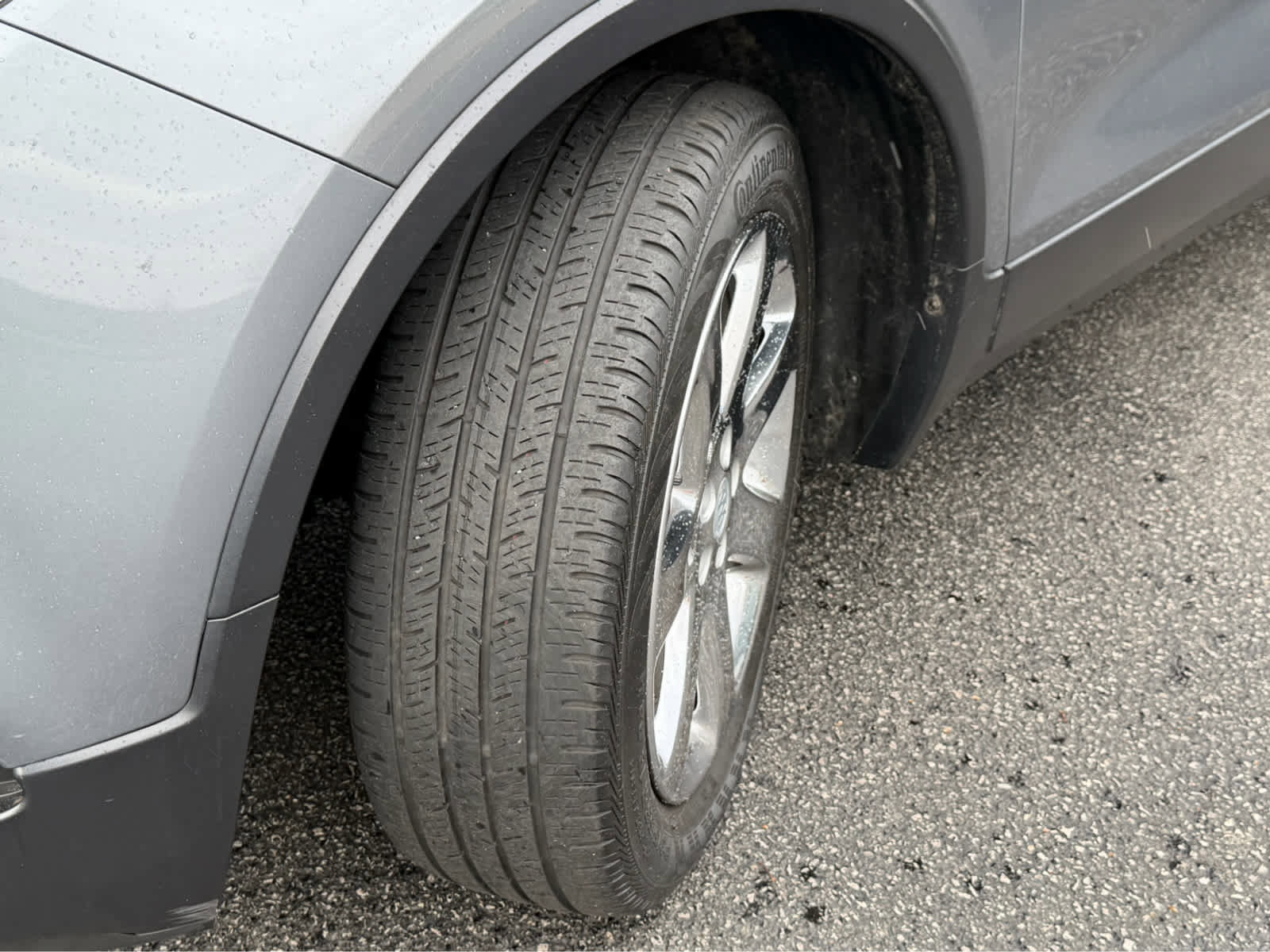 Used 2019 Buick Encore Essence w/ Experience Buick Package image 11