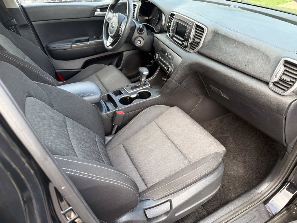 Used 2019 Kia Sportage LX FWD image 41