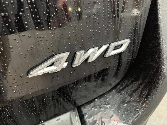 Used 2023 Ford Explorer XLT w/ Class IV Trailer Tow Package image 17