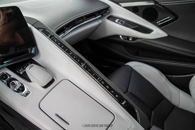 Used 2024 Chevrolet Corvette Stingray Premium Conv w/ Stealth Interior Trim Package RWD image 47