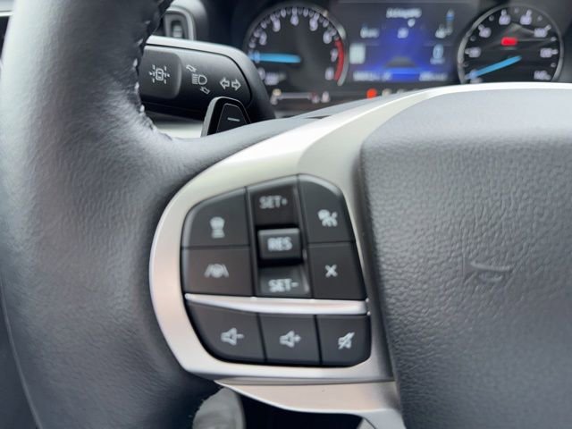 Used 2021 Ford Explorer XLT w/ Equipment Group 202A AWD/4WD image 16
