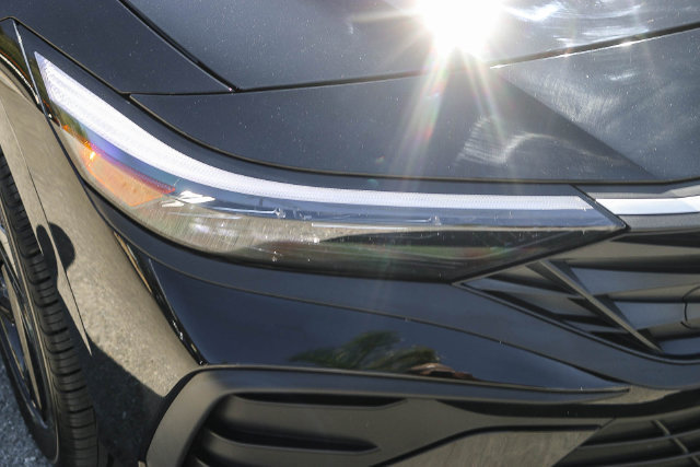 Certified 2026 Hyundai Elantra Sport FWD image 7