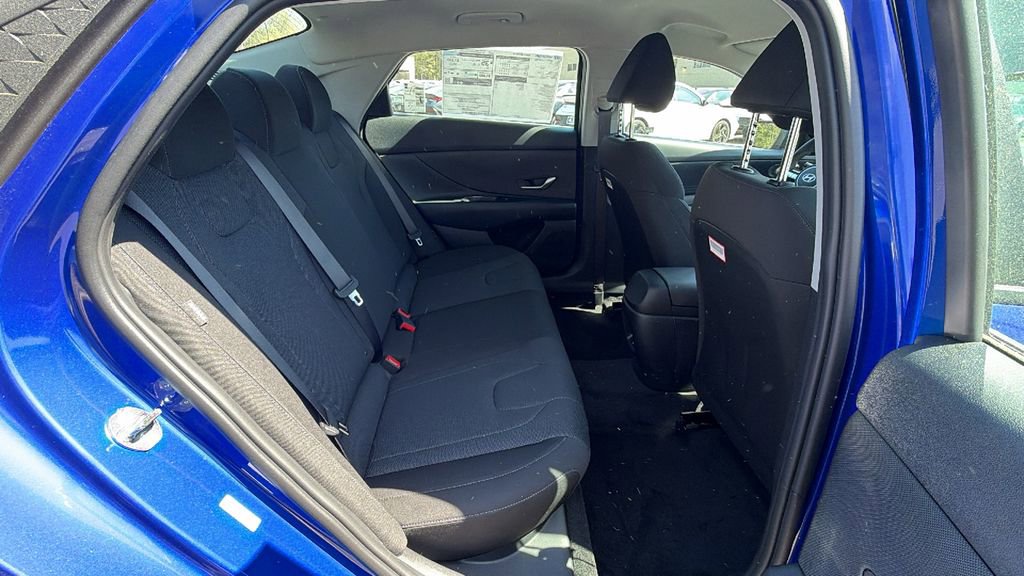 New 2026 Hyundai Elantra SE image 15