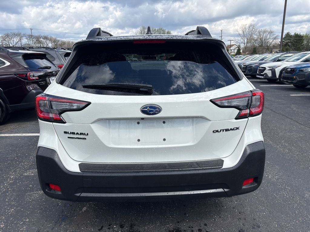 Used 2025 Subaru Outback Onyx Edition w/ Popular Package #2 image 4