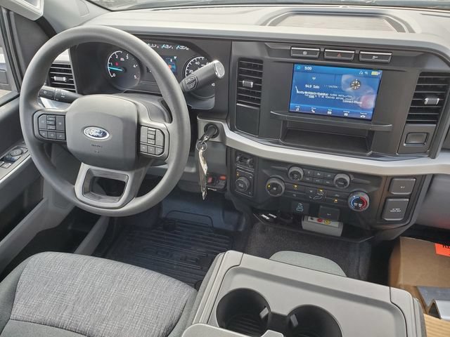 New 2023 Ford F550 4x4 Regular Cab Super Duty image 14
