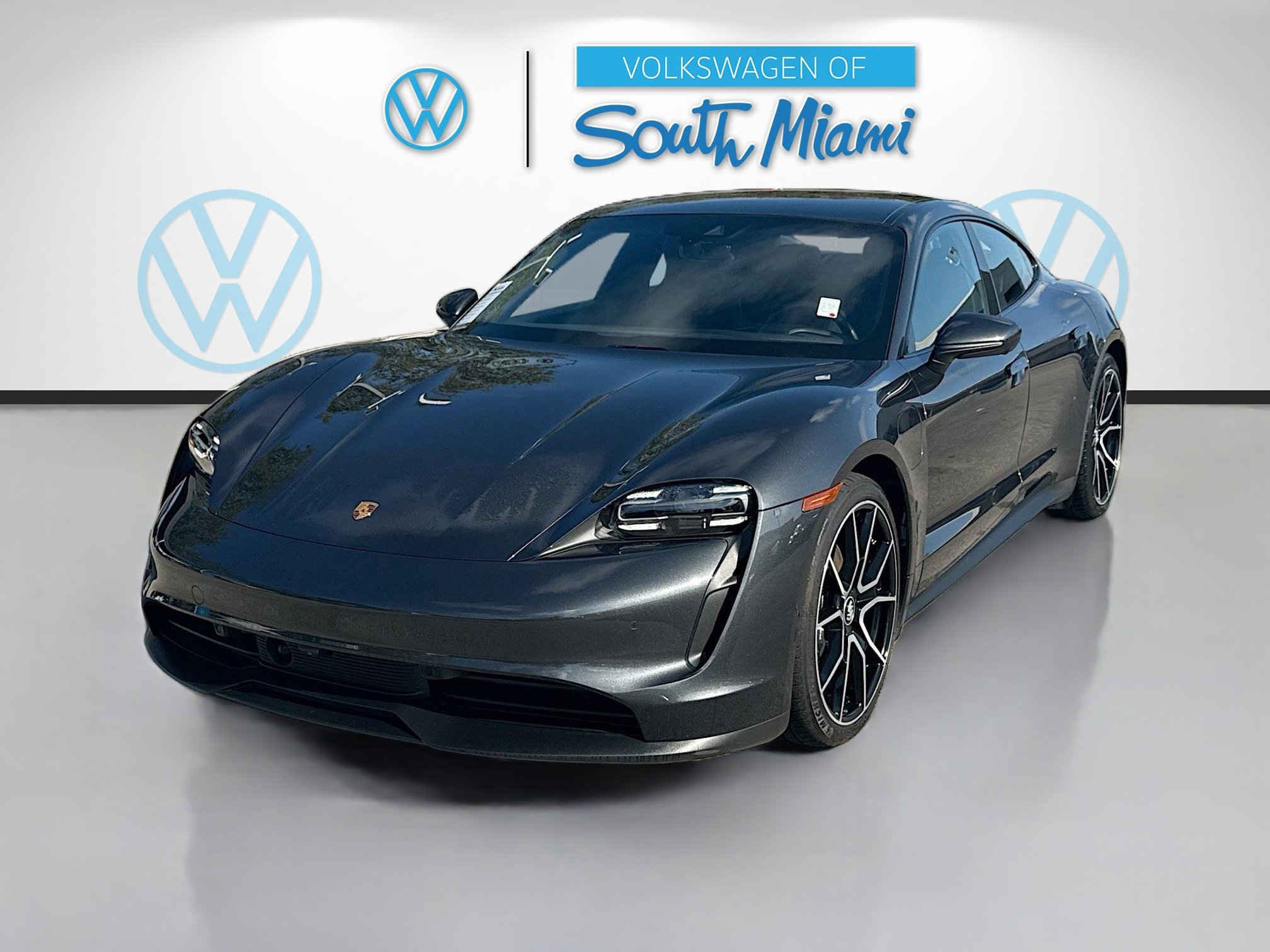 Used 2023 Porsche Taycan w/ Premium Package image 3