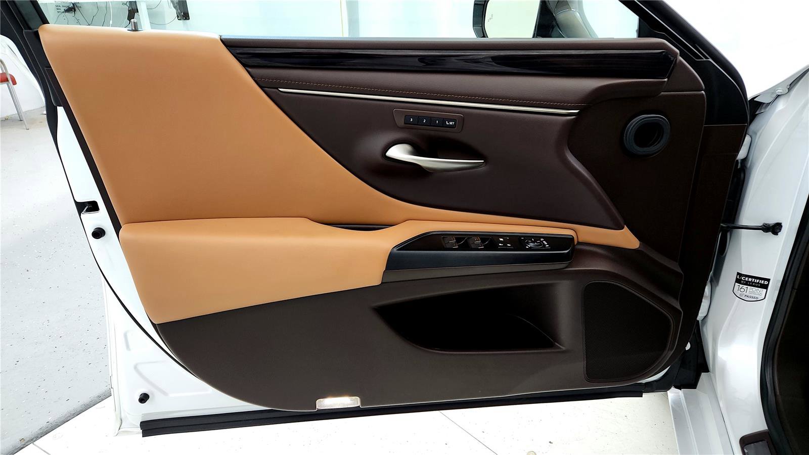 Used 2021 Lexus ES 250 w/ Premium Package AWD/4WD image 17