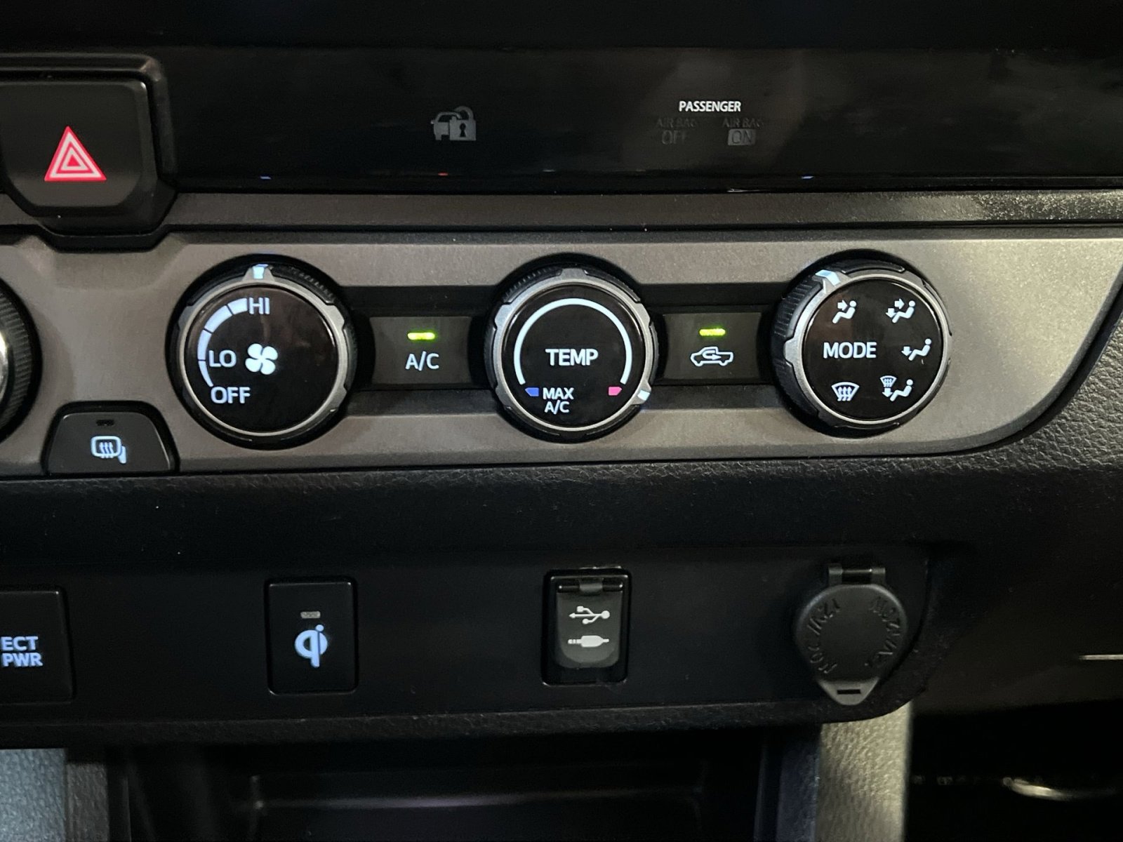 Used 2017 Toyota Tacoma TRD Off-Road w/ Tow Package (A/T) image 21