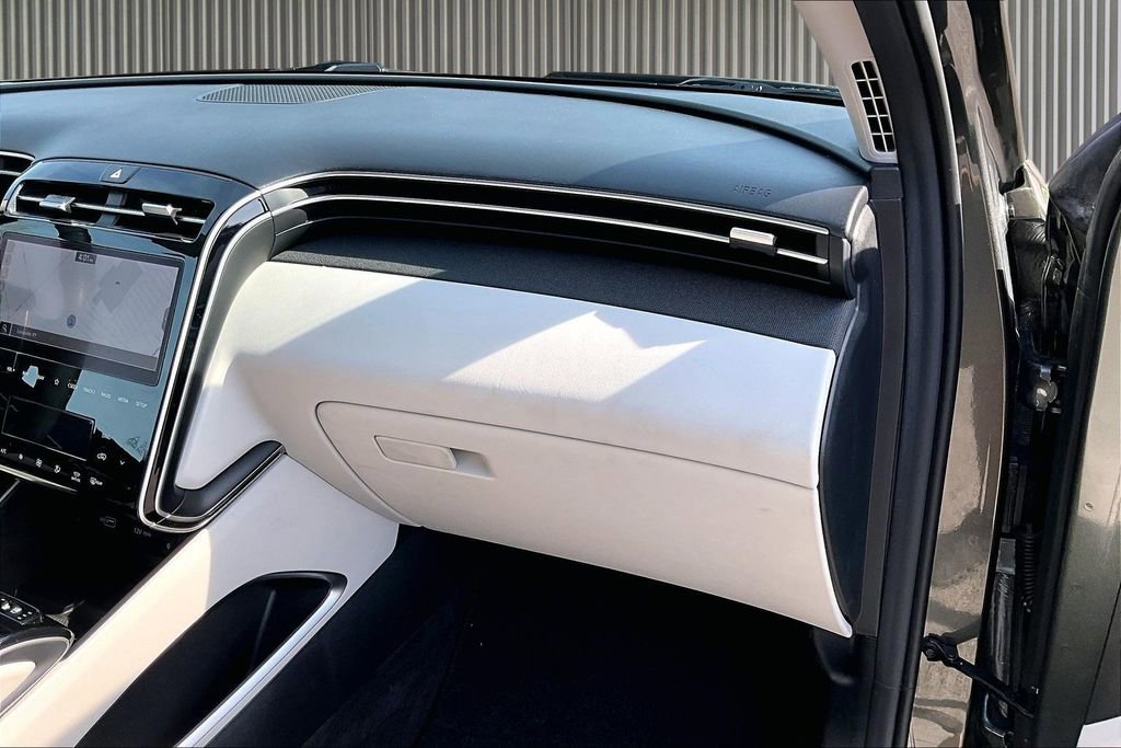 Used 2023 Hyundai Tucson Limited image 17