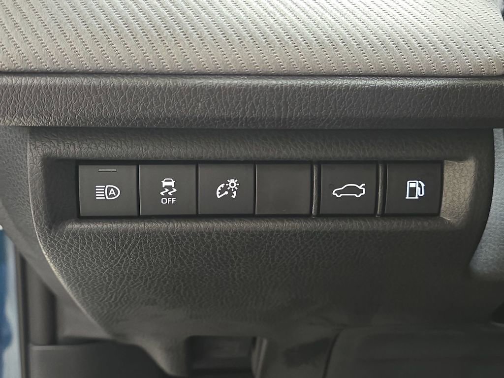Used 2025 Toyota Camry SE image 24