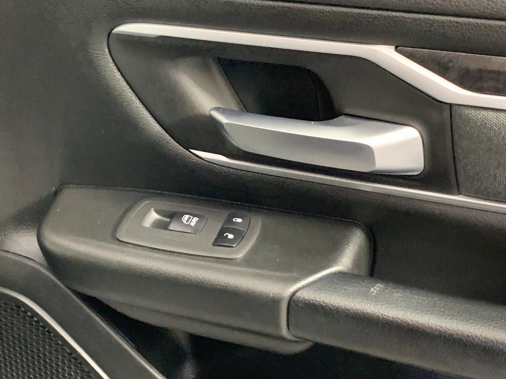 Used 2022 RAM 1500 Big Horn AWD/4WD image 40