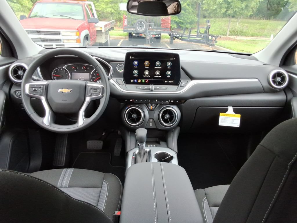 New 2026 Chevrolet Blazer LT w/ Convenience Package FWD image 19