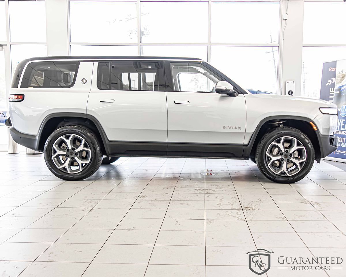 Used 2024 Rivian R1S Adventure image 11