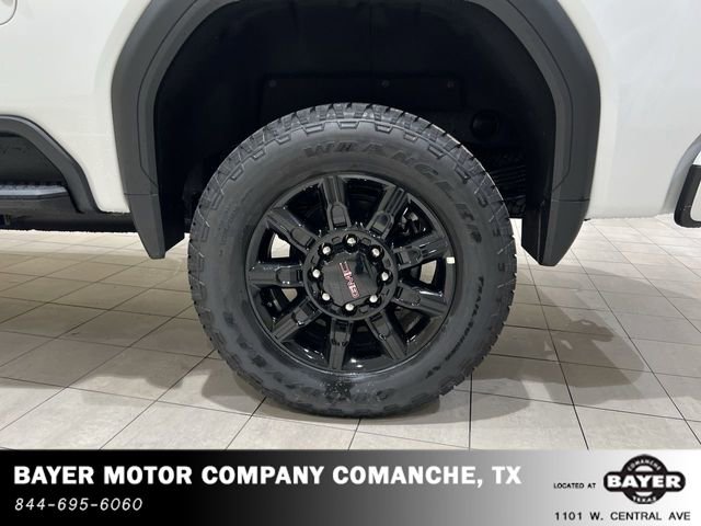 Used 2025 GMC Sierra 2500 AT4 image 31