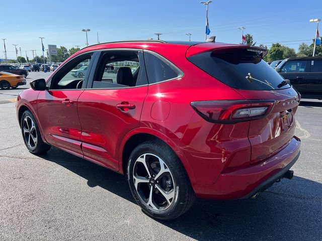 Certified 2023 Ford Escape ST-Line Select w/ Tech Pack #2 AWD/4WD image 5