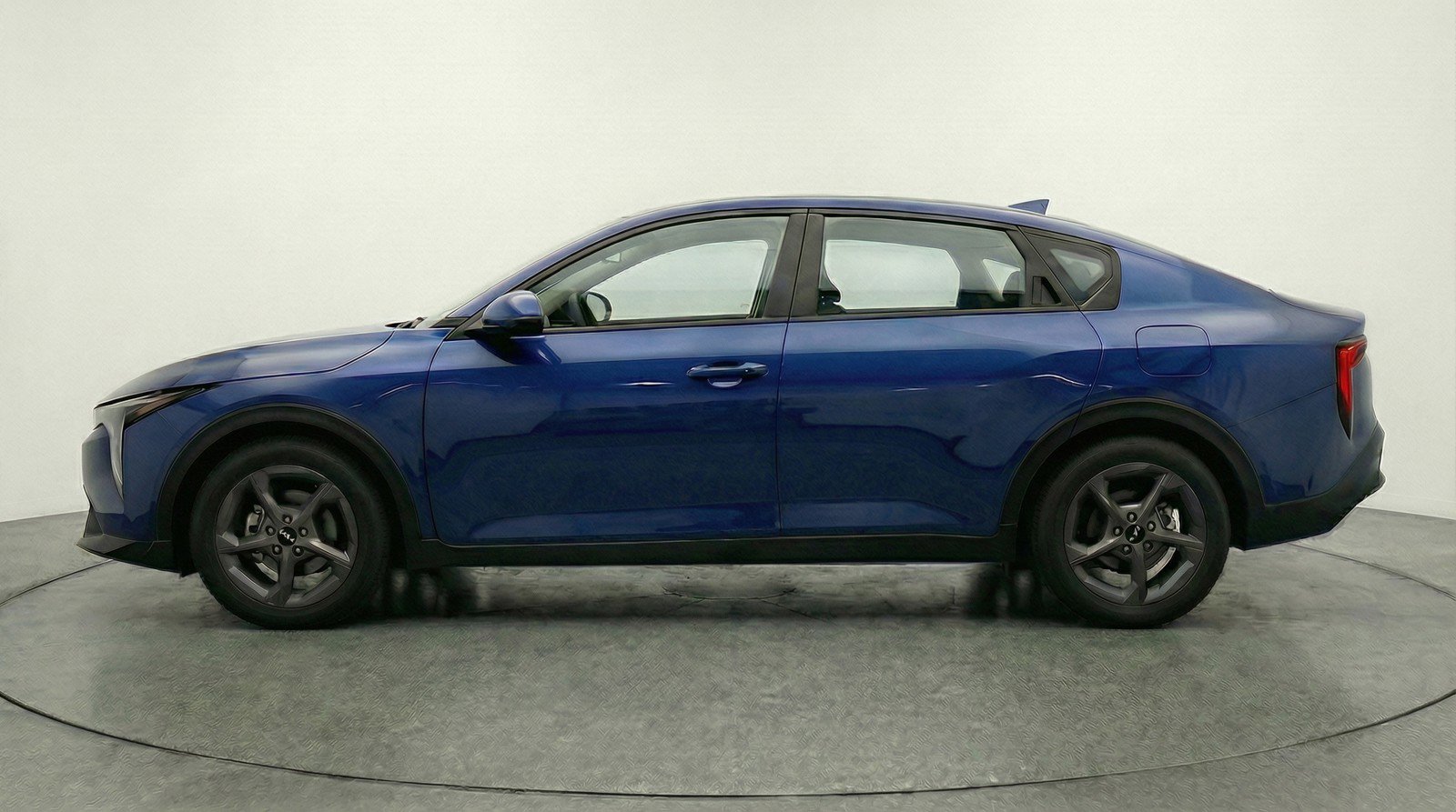 Used 2025 Kia K4 LXS FWD image 5