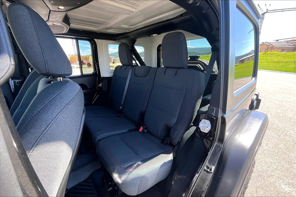 Used 2024 Jeep Wrangler Unlimited Rubicon AWD/4WD image 26