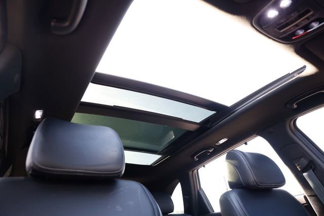 Used 2017 Kia Sorento SX image 30