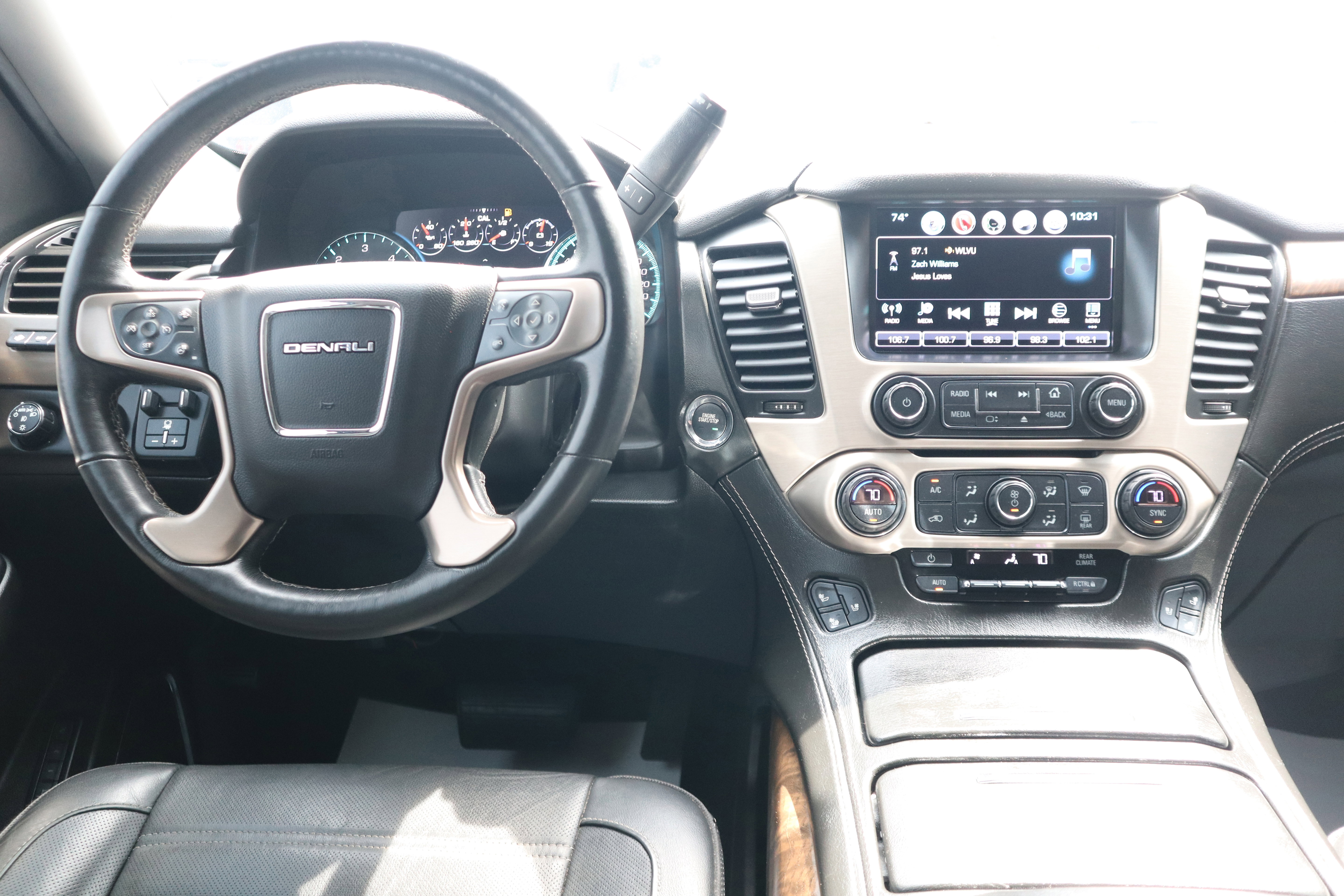 Used 2018 GMC Yukon Denali w/ Open Road Package AWD/4WD image 12