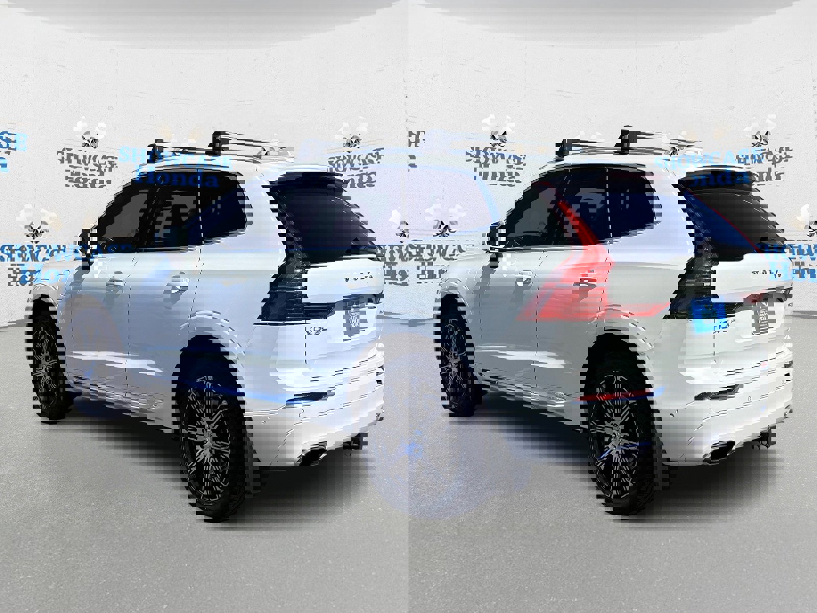 Used 2018 Volvo XC60 T8 Inscription image 5