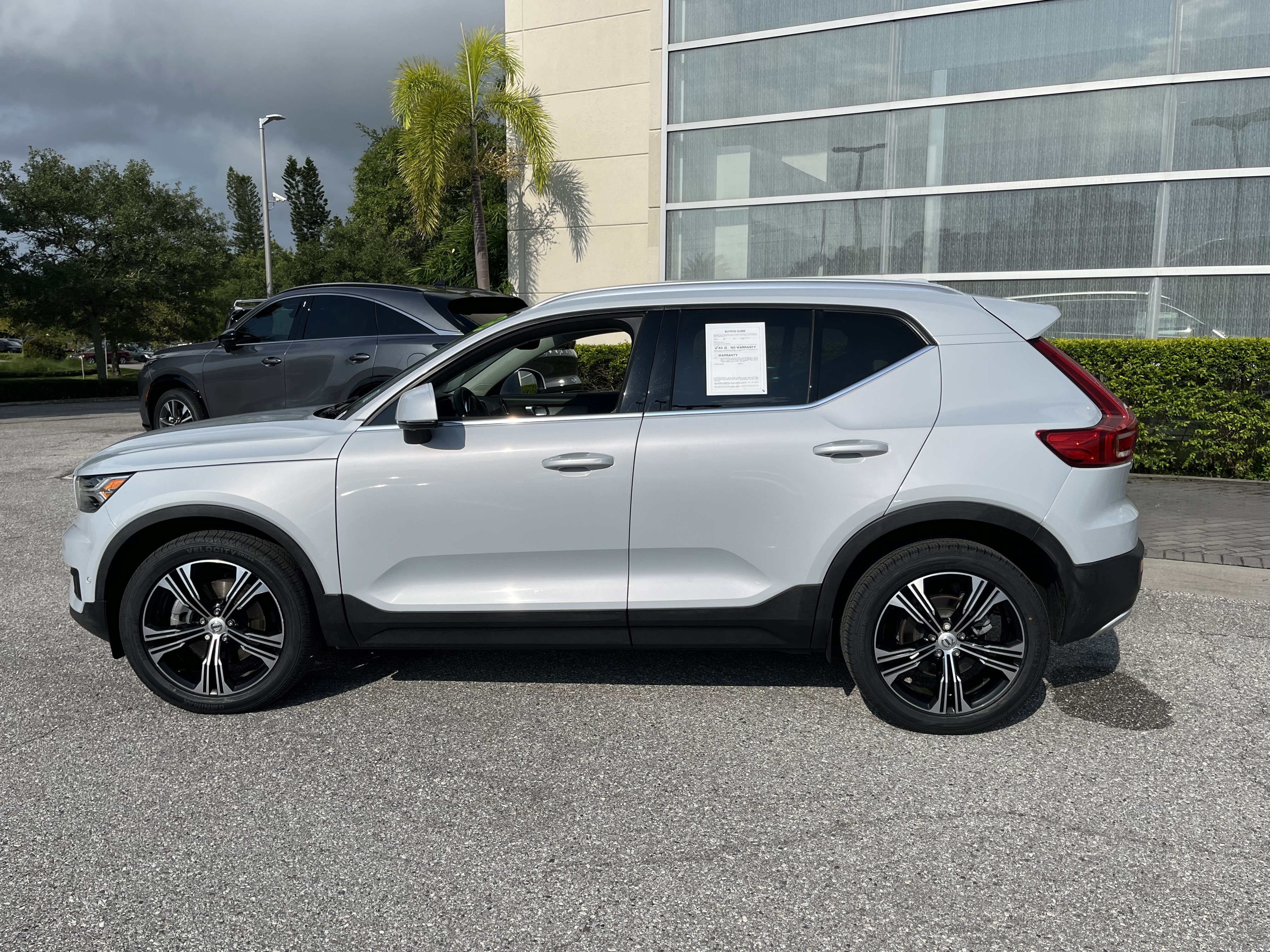 Used 2022 Volvo XC40 T5 Inscription w/ Advanced Package AWD/4WD image 6