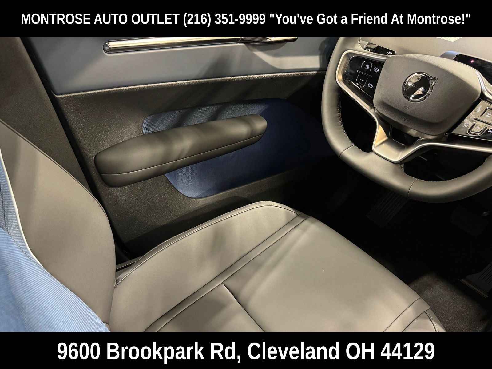 New 2025 Volvo EX30 Plus w/ Protection Package Premier image 36