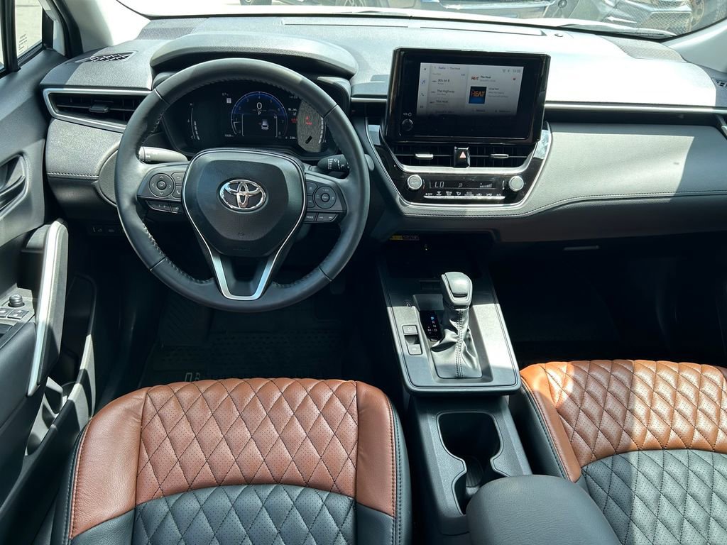 Used 2026 Toyota Corolla Cross LE w/ Moonroof Package FWD image 17