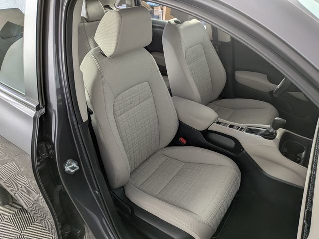 Used 2023 Honda HR-V LX image 29
