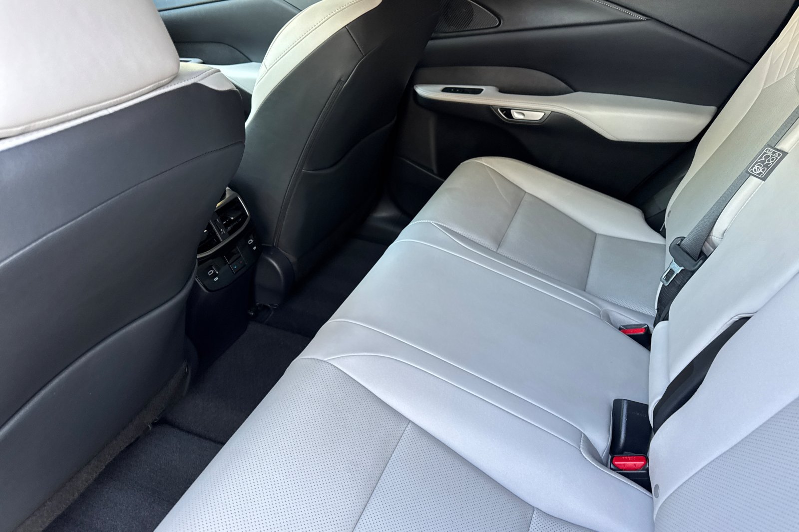 Certified 2025 Lexus RX 350 Premium w/ Convenience Package FWD image 14